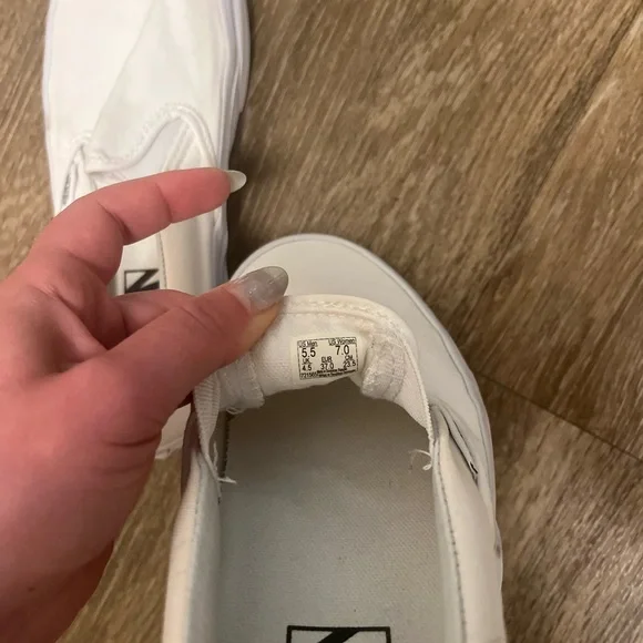 Vans Classic White Slip-On Shoes - Picture 6 of 6